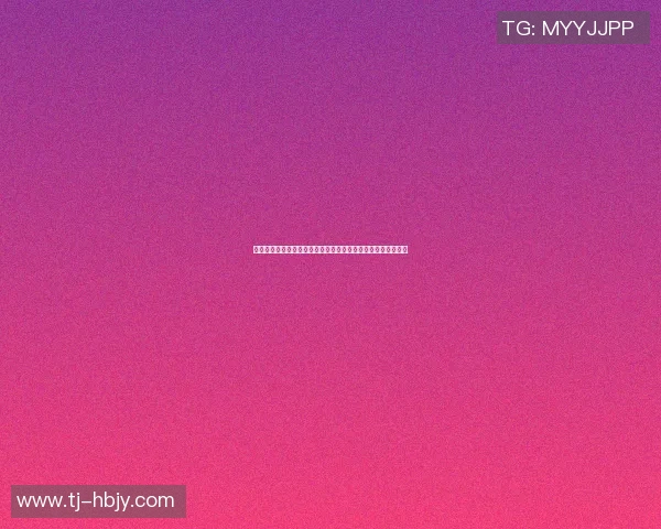 足球明星意外现身下饭馆与球迷互动引发热议视频播放瞬间回顾